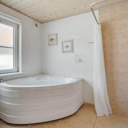 Uffe - 100m To The Fjord By Interhome